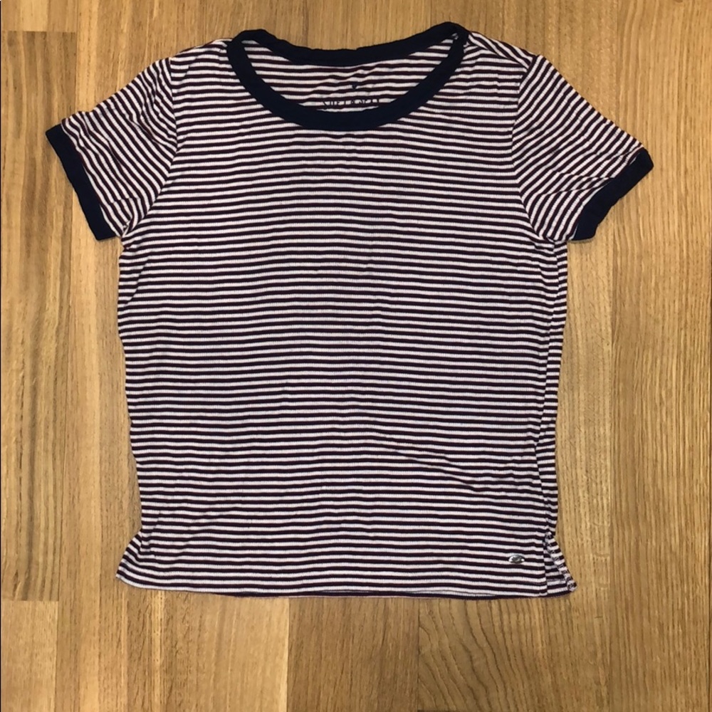 Super soft American Eagle Tee!! Size Small